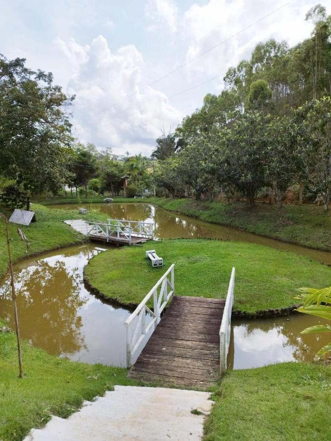 Chale Da Estancia Santa Teresa - Es Alto Sao Lourenco- Proximo Ao Circuito Caravaggio Kültér fotó